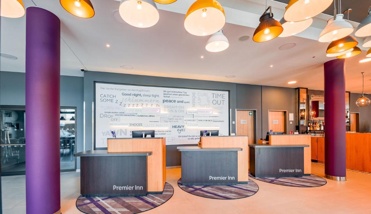 Premier Inn Mannheim City Centre Exteriör bild